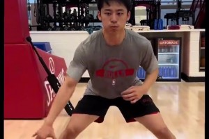 米切尔：哈登最突出的是他的传球能力和球商,他的到来是巨大加成