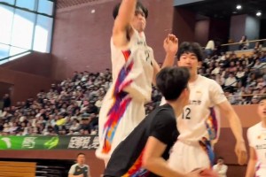 大史： 湖人大胜骑士 皆大欢喜的一场比赛