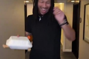 安心养伤！东契奇和德约科维奇一同观看皇马篮球队的比赛